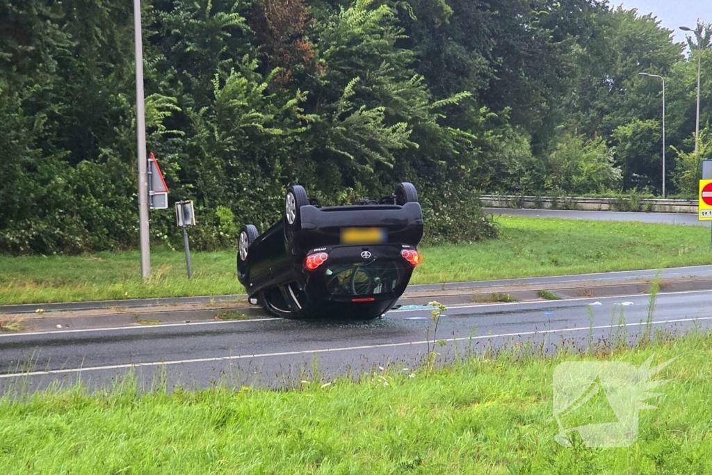 Auto uit de bocht bij ongeval