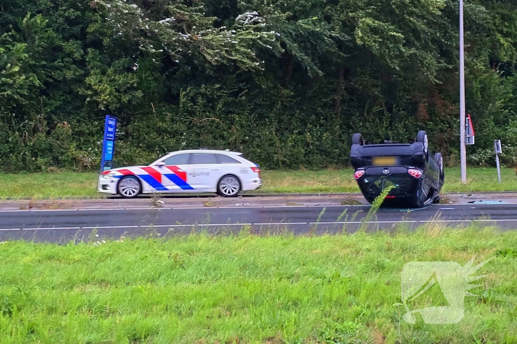 Auto uit de bocht bij ongeval