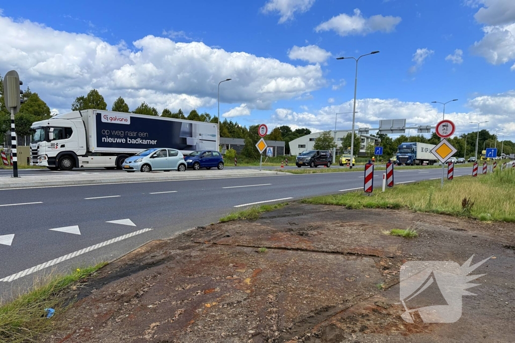 Vrachtwagen met pech veroorzaakt lange file
