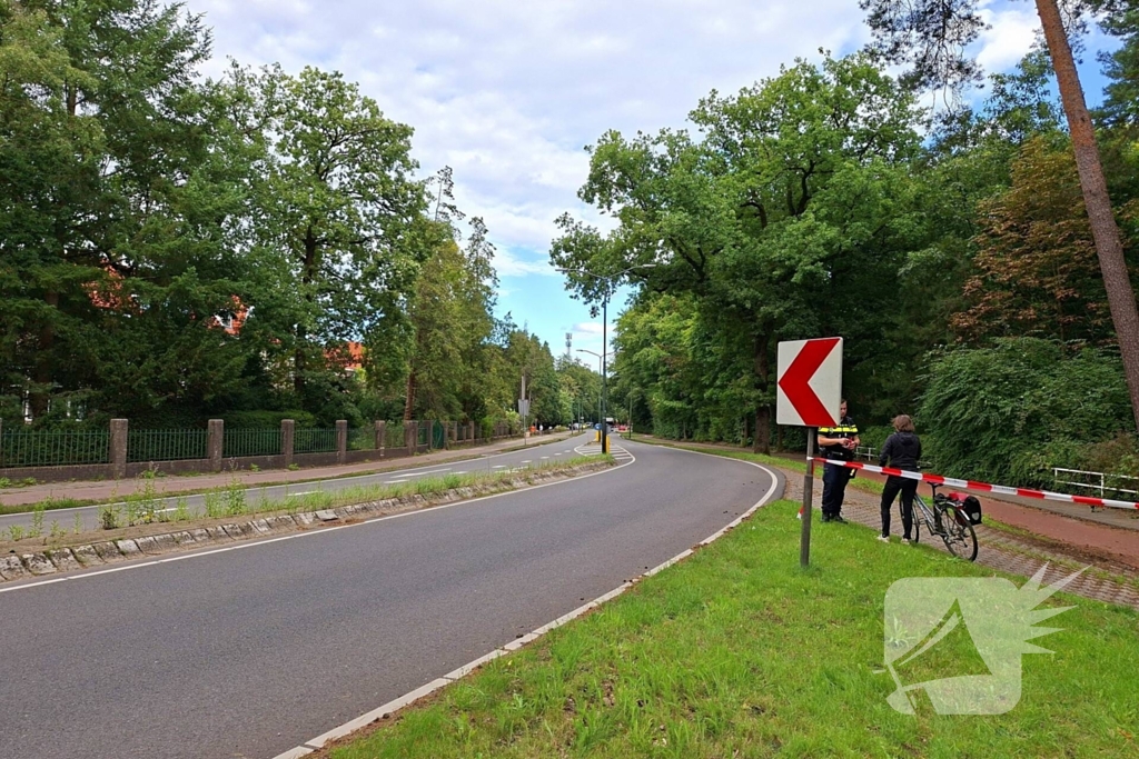 Persoon met verward gedrag op dak