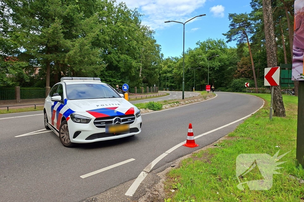 Persoon met verward gedrag op dak