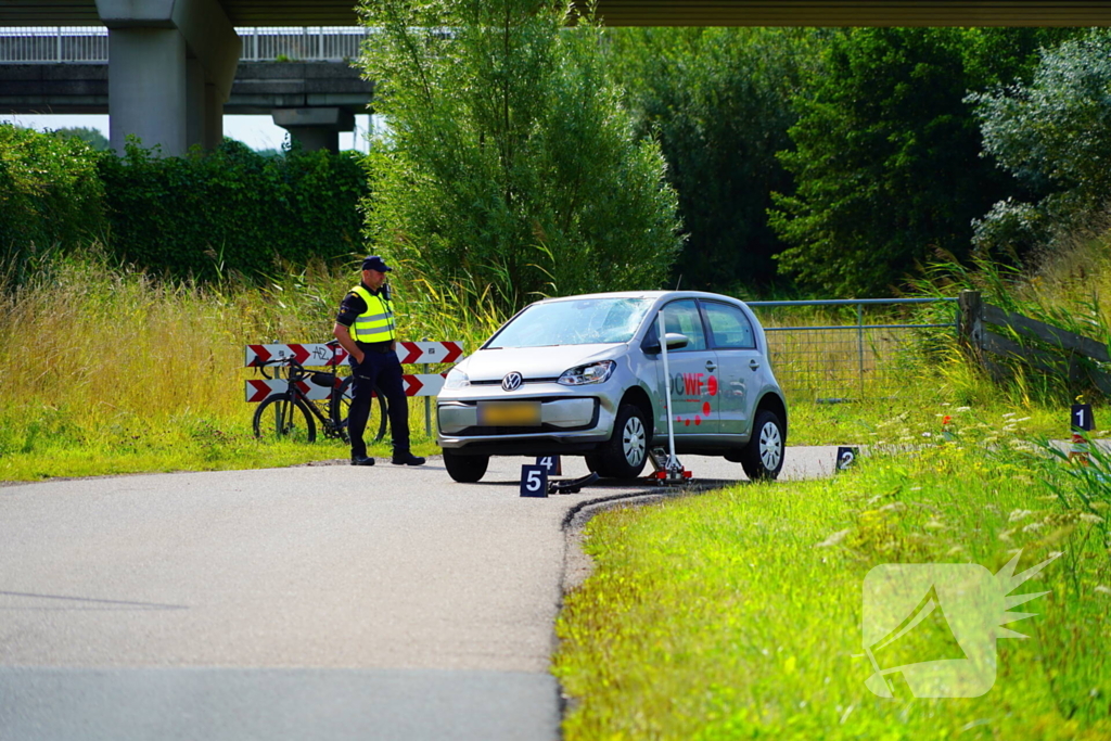 Fietser dodelijk aangereden door auto