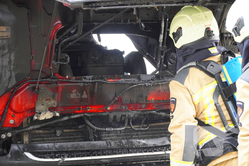 Brand in vrachtwagen snel aangepakt