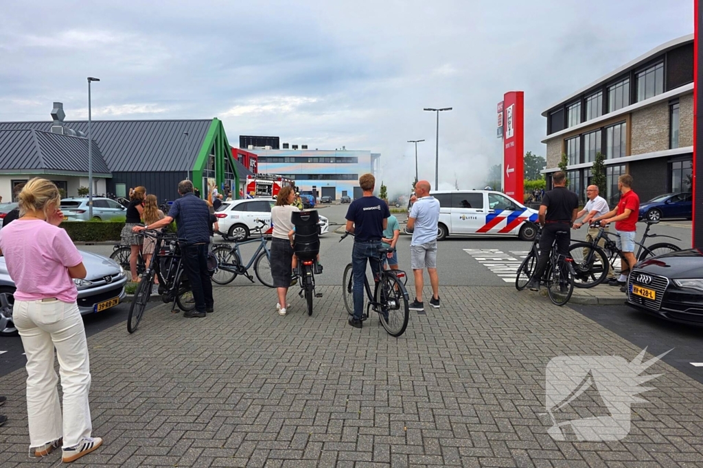 Auto volledig verwoest door brand