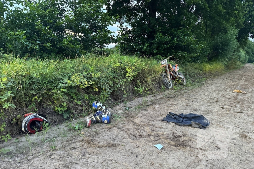 Jongeman gewond bij ongeval met crossmotor