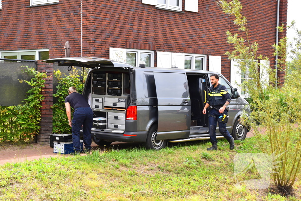Vrouw gevonden onder verdachte omstandigheden