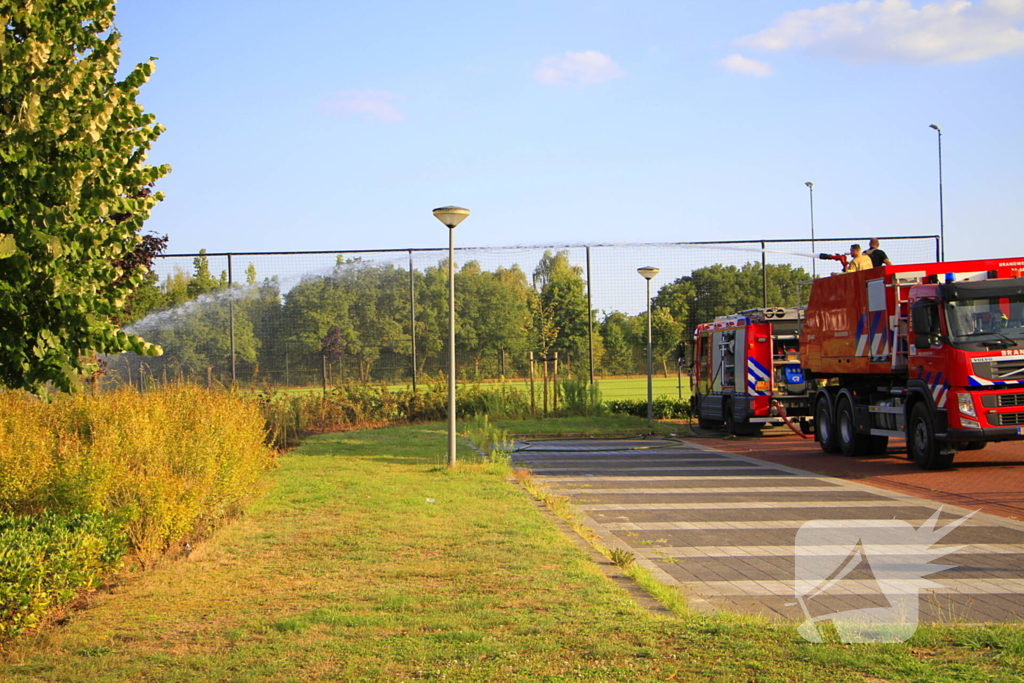 Brand in berm leidt tot rookontwikkeling