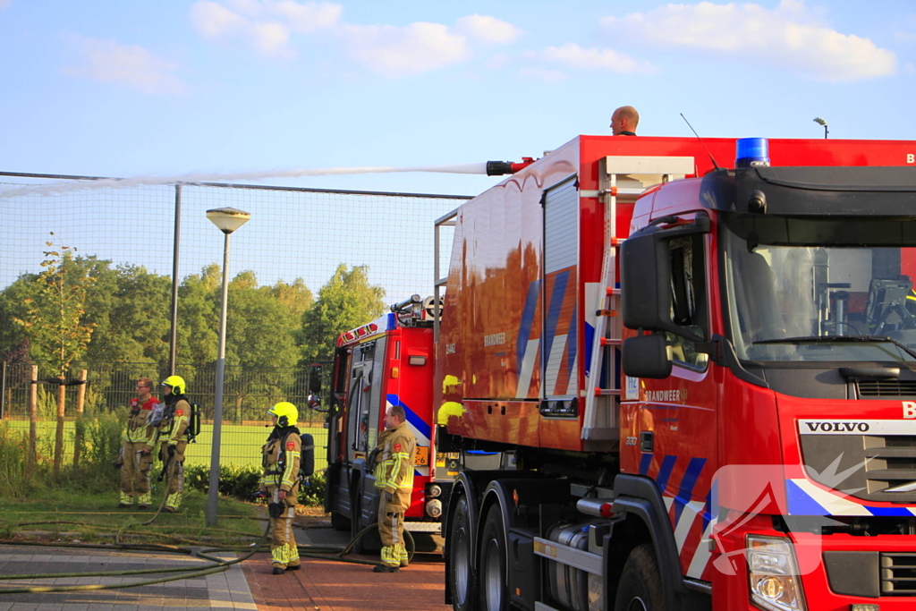 Brand in berm leidt tot rookontwikkeling