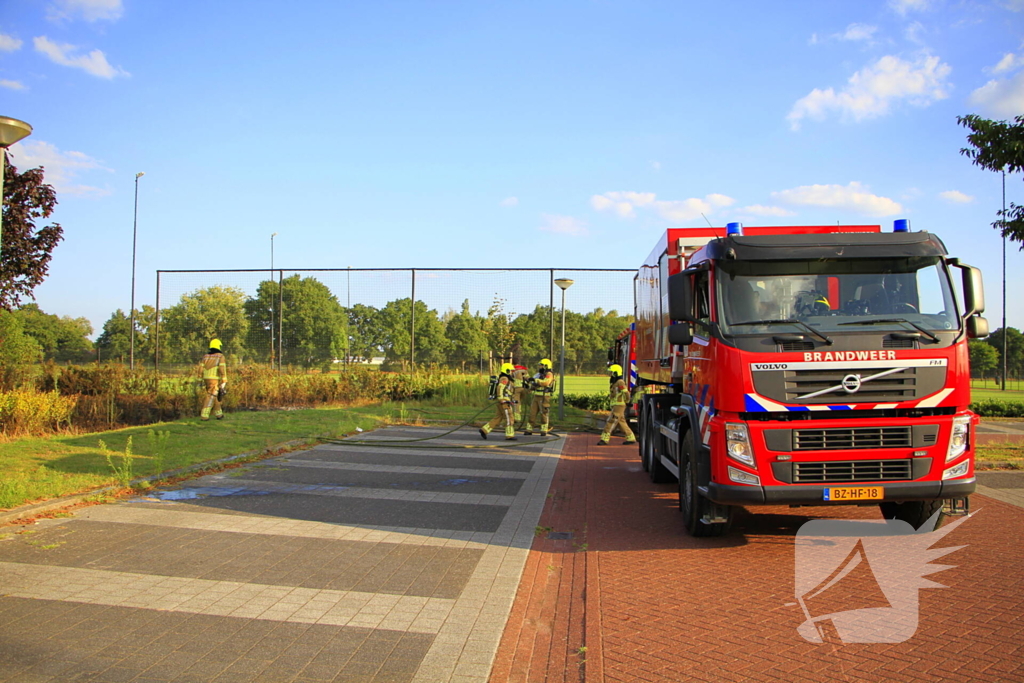 Brand in berm leidt tot rookontwikkeling