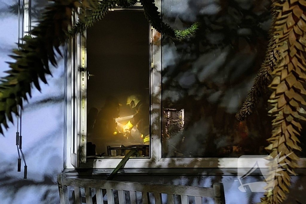 Veel rookontwikkeling bij woningbrand