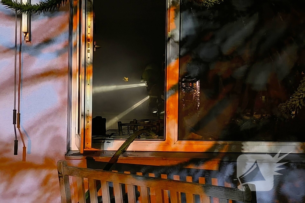 Veel rookontwikkeling bij woningbrand