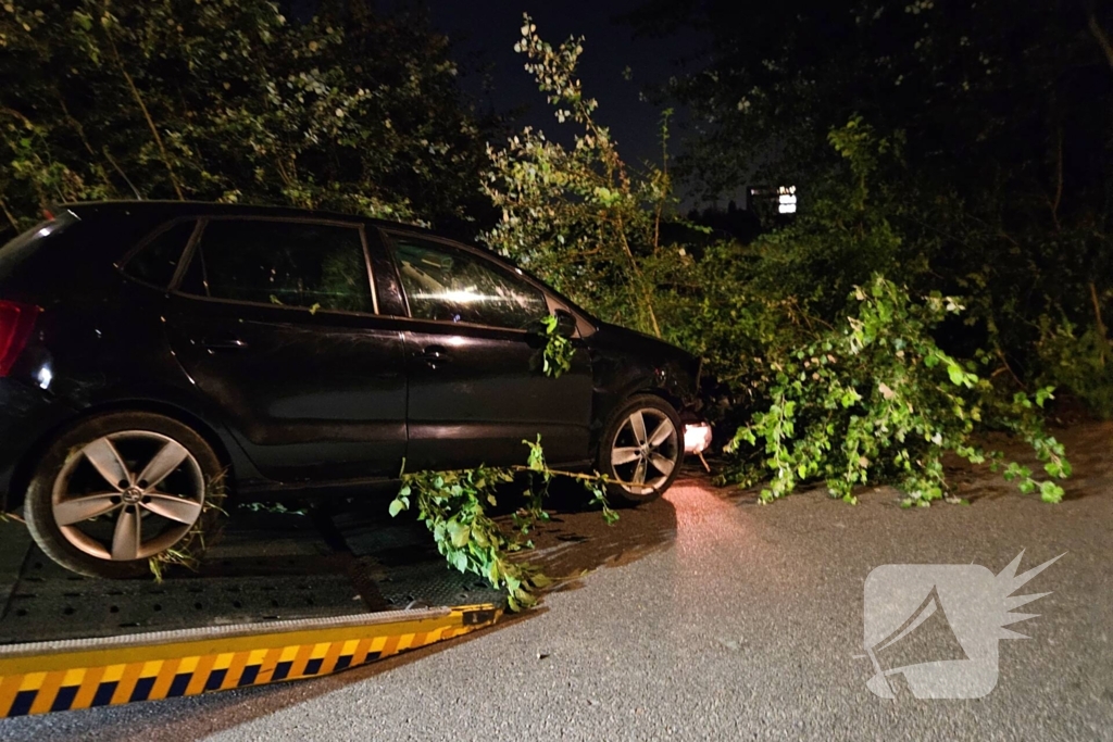 Achtervolging eindigt met schade aan voertuig