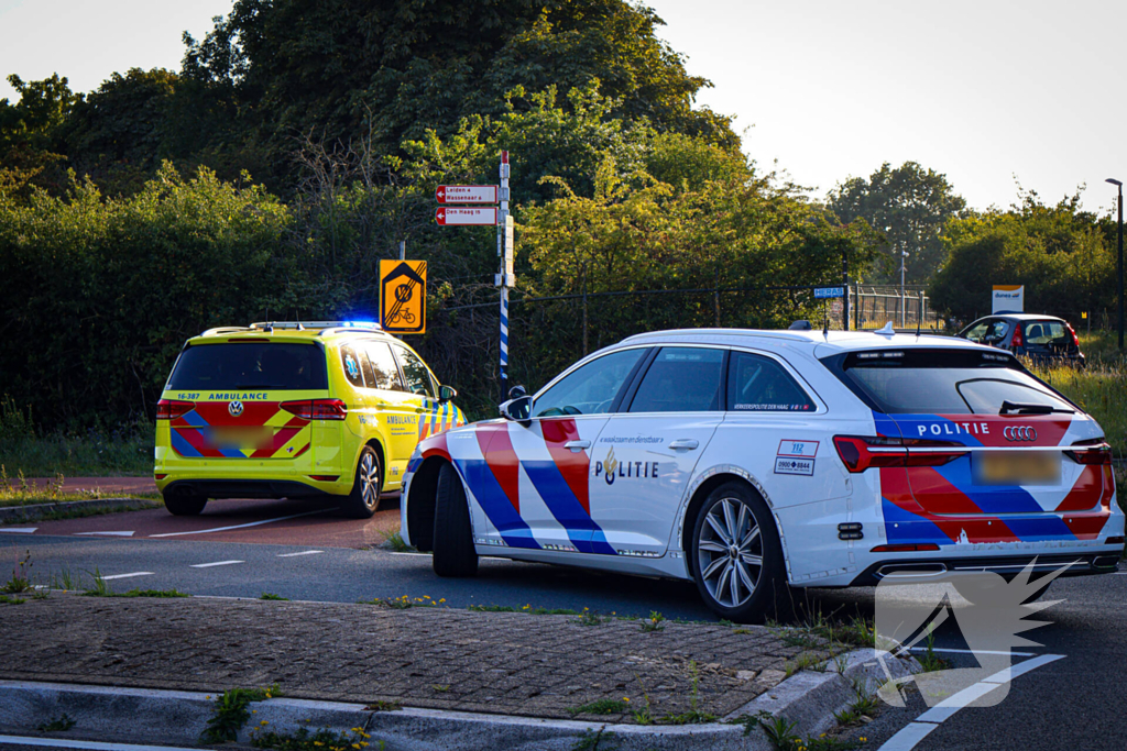 Ongeval tussen motorrijder en fietser leidt tot verwondingen