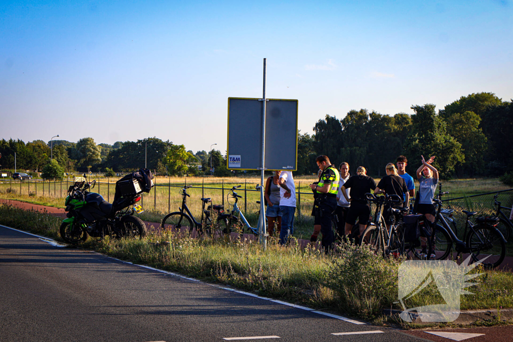 Ongeval tussen motorrijder en fietser leidt tot verwondingen