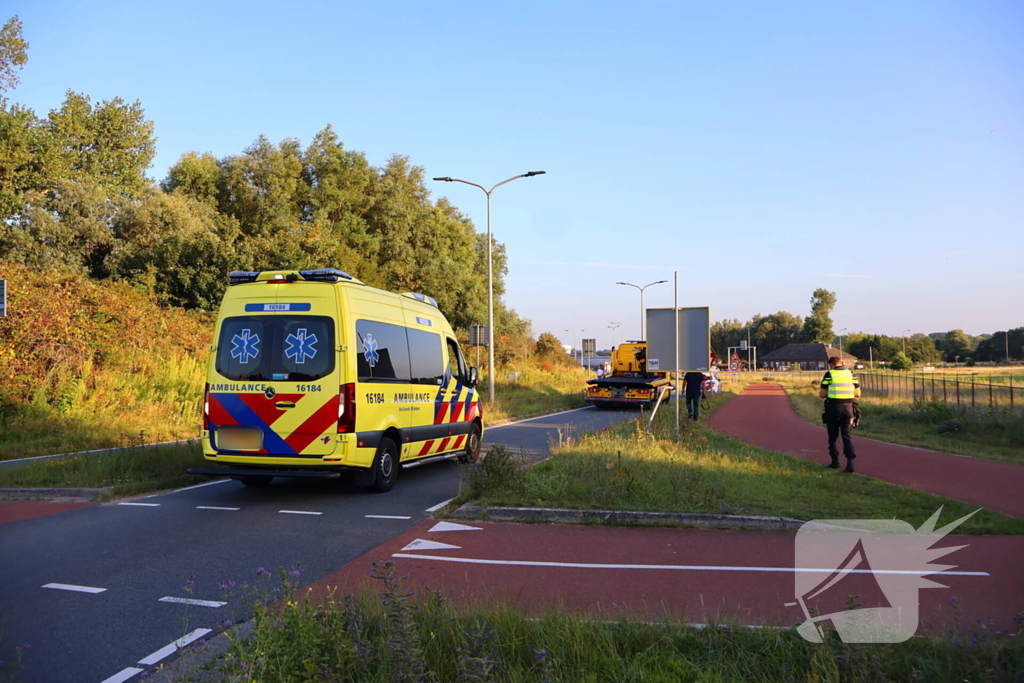 Ongeval tussen motorrijder en fietser leidt tot verwondingen
