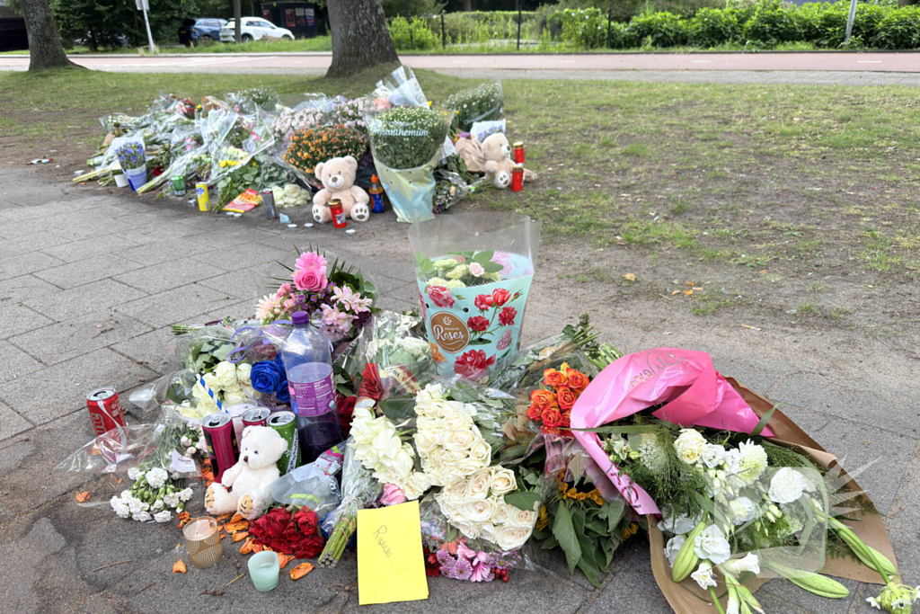 Bloemenzee voor omgekomen tiener