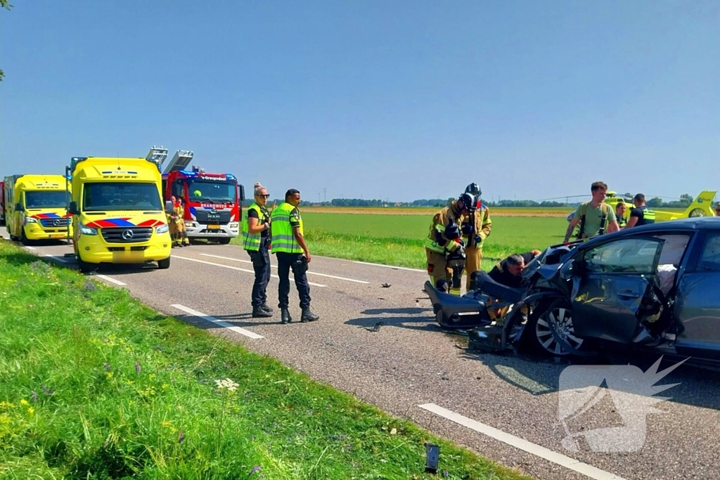 Traumahelikopter ingezet bij verkeersongeval