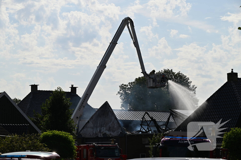 Woningbrand vereist grote inzet