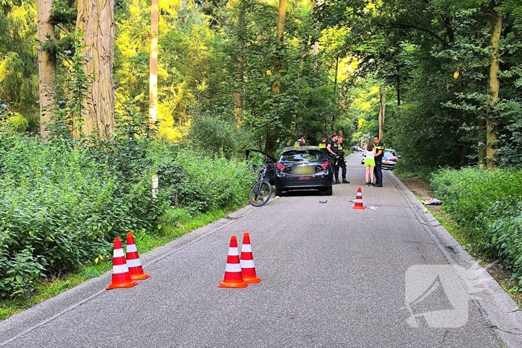 Fietser gewond bij botsing, politie verricht onderzoek