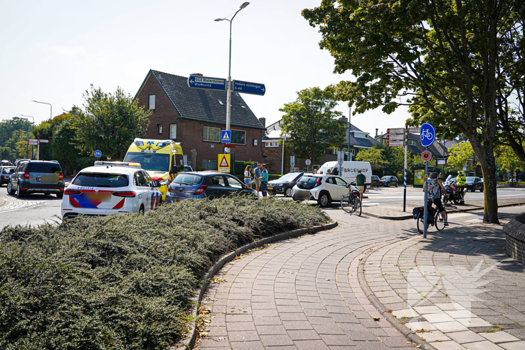 Fietser aangereden op rotonde