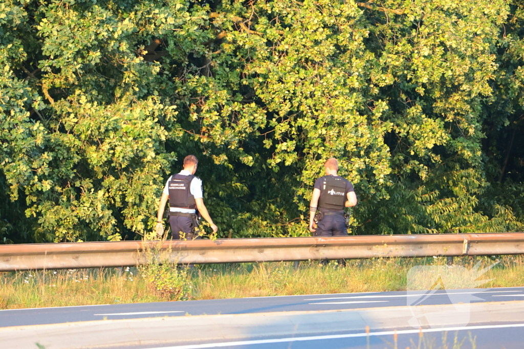 Grootschalige zoekactie met speurhond