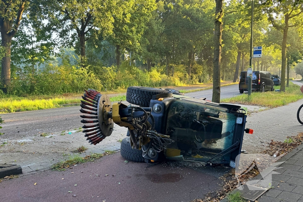 Botsing tussen maaier en bestelbus leidt tot ongeval