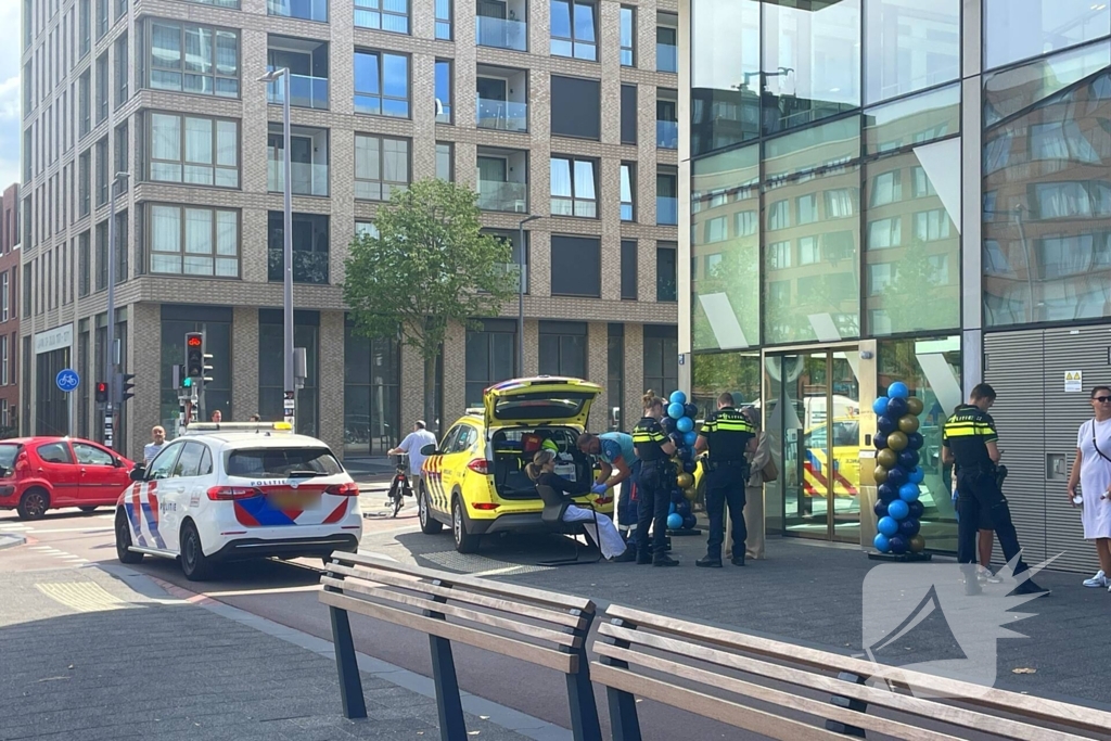 Aanrijding leidt tot hoofdletsel scooterrijdster