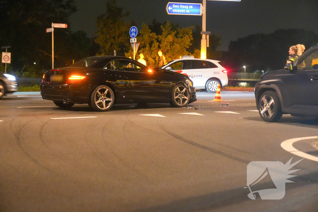 Persoon nagekeken na auto-ongeluk