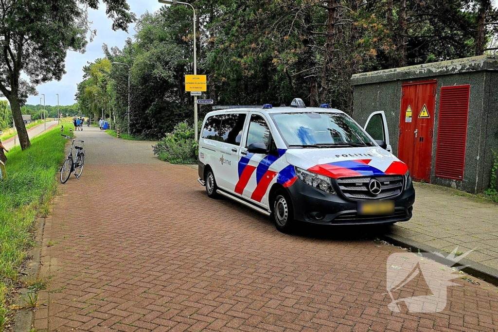 Persoon aangehouden na poging auto inbraak