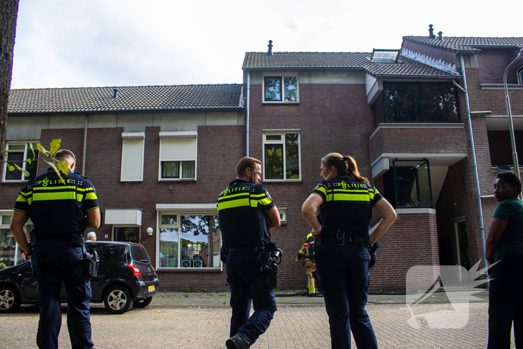 Kittens en kat gered bij brand in woning