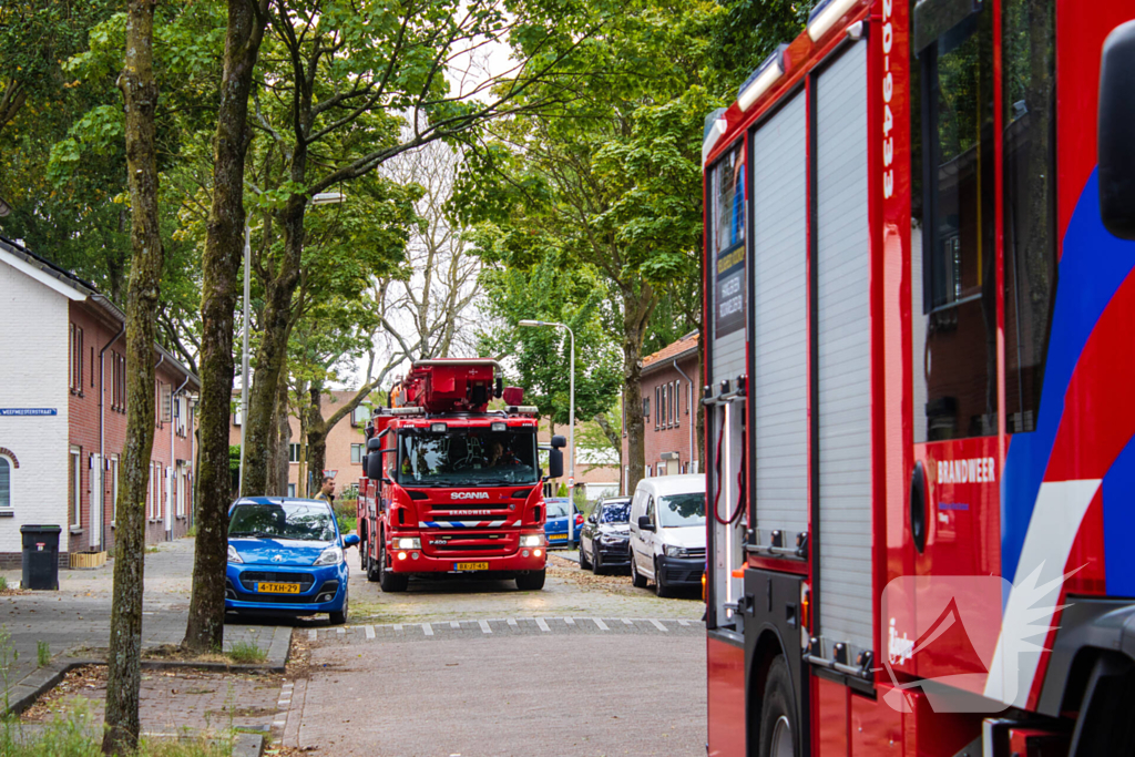 Brandweer verwijdert loshangende takken