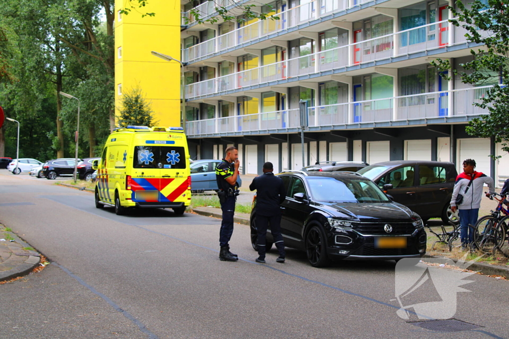Fietser ten val bij botsing met auto