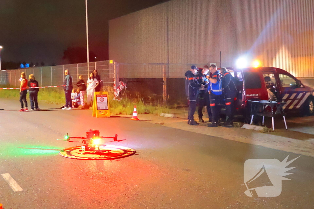 Grote brand in slooppand vergt grote inzet van brandweer