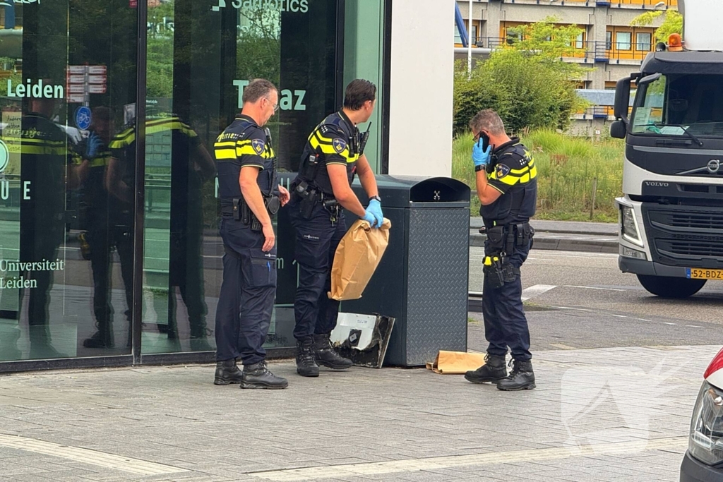 Man sticht brand in stadskantoor