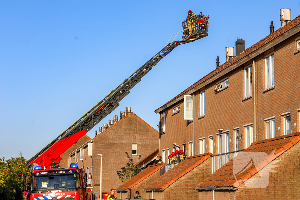 Woningbrand leidt tot evacuatie en medische hulp