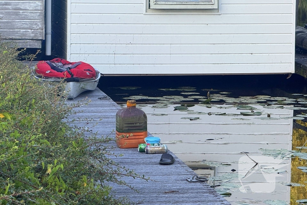 Man komt in aanraking met onbekende chemische stof na vondst vat