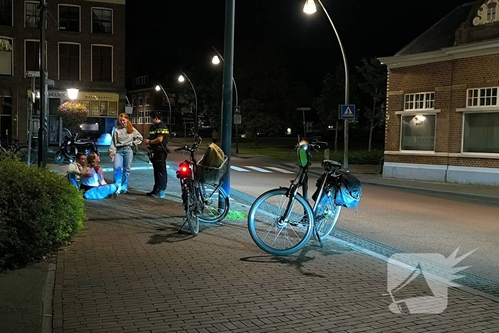 Ambulance vervoert gewonde na ongeval