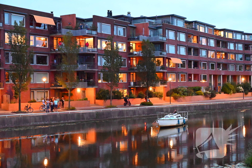 Brandweeractie voor vastgelopen boot