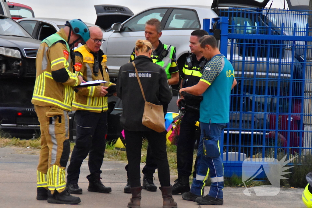 Grote brand bij autosloperij