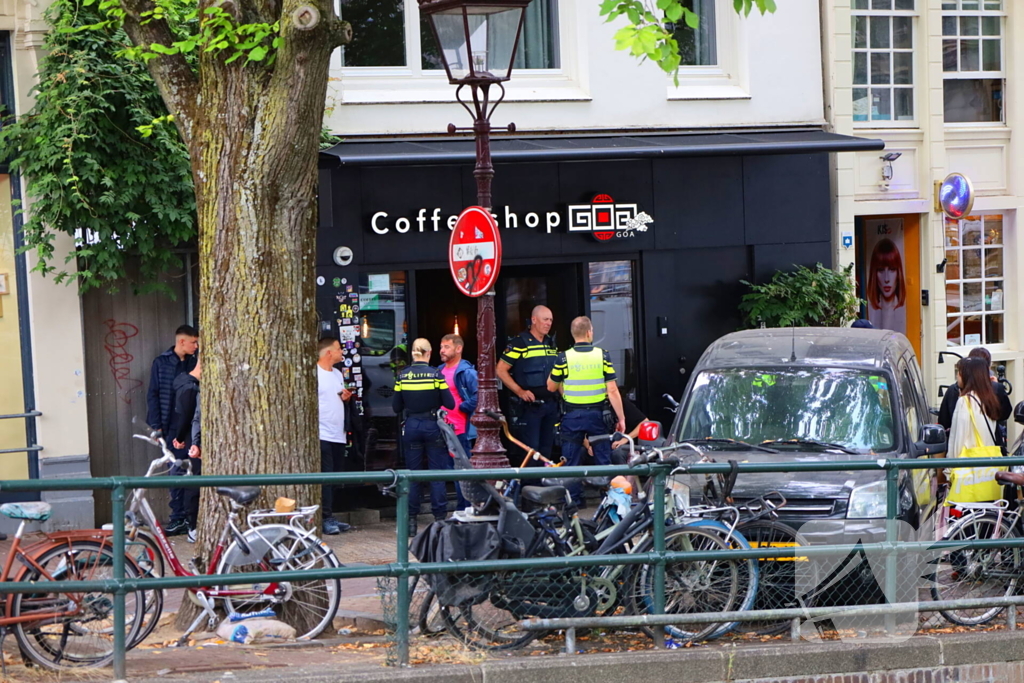 Steekincident leidt tot gewonde en grote politiemacht