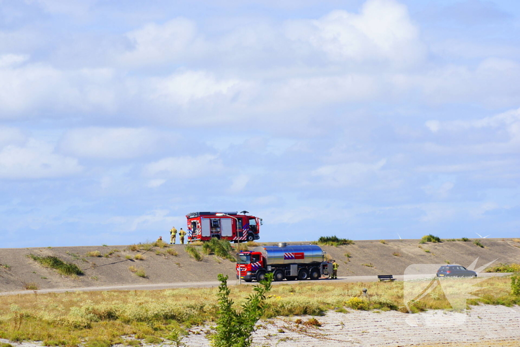 Brandweer groots ingezet na explosie
