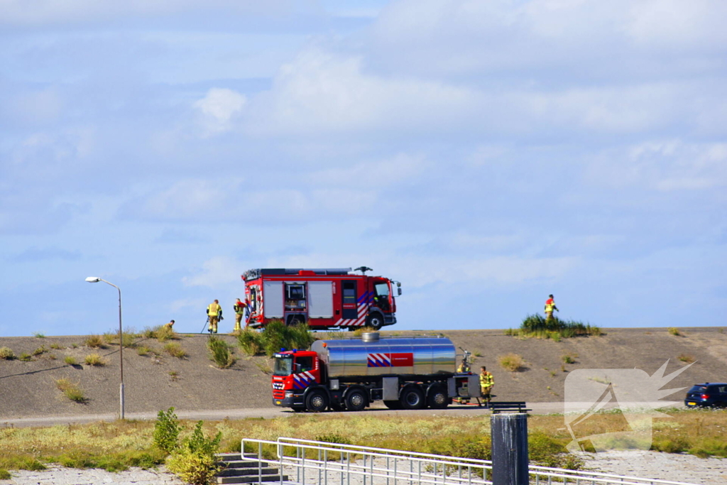 Brandweer groots ingezet na explosie