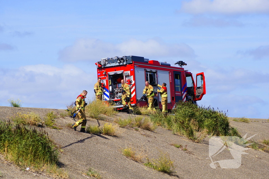 Brandweer groots ingezet na explosie