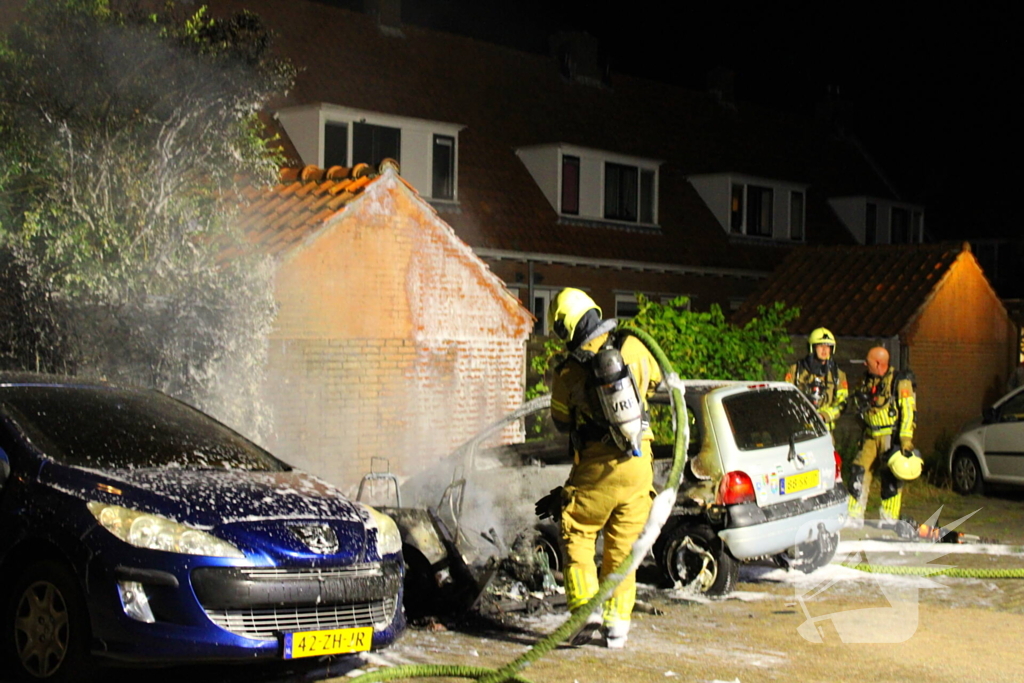 Auto's in vlammen op