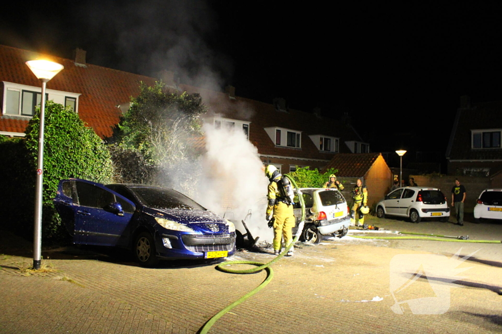 Auto's in vlammen op
