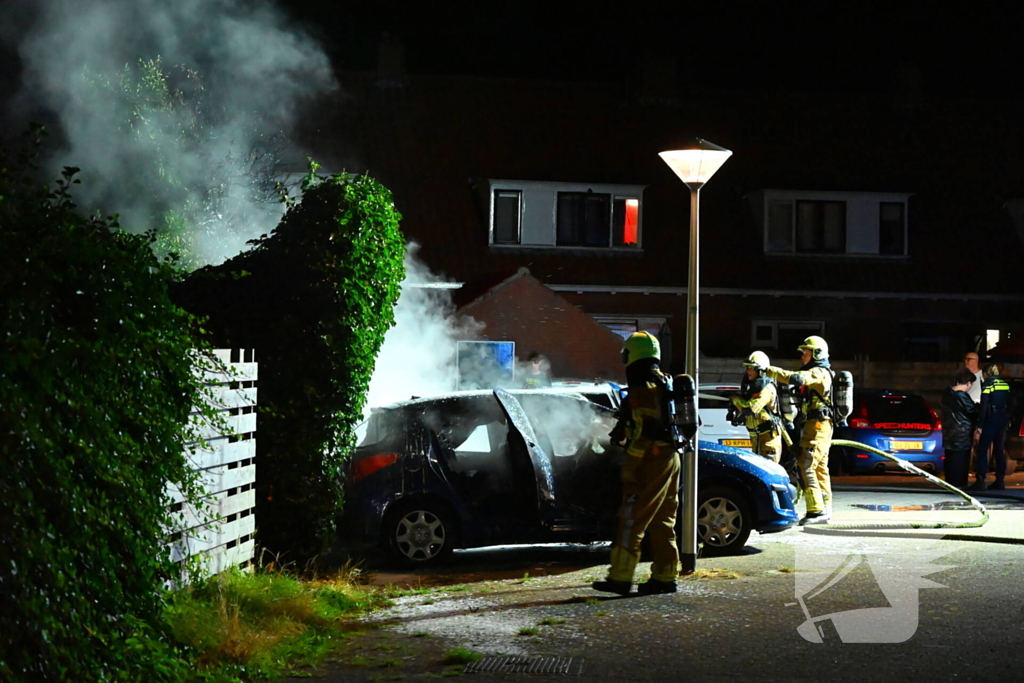 Auto's in vlammen op