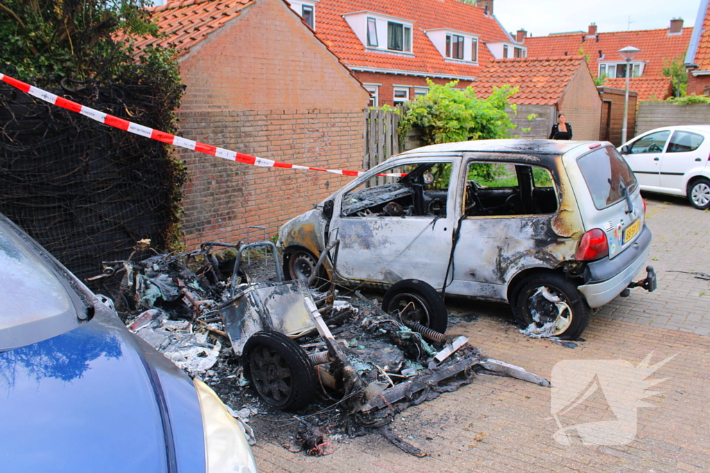 Auto's in vlammen op