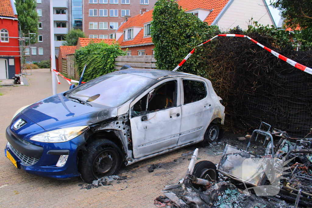 Auto's in vlammen op