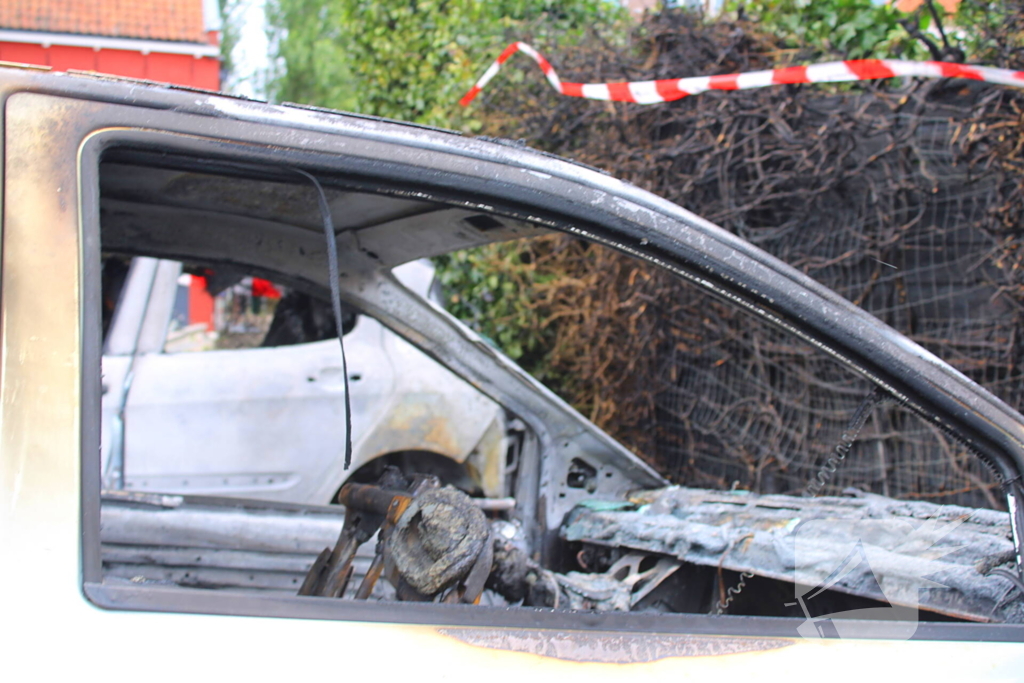 Auto's in vlammen op