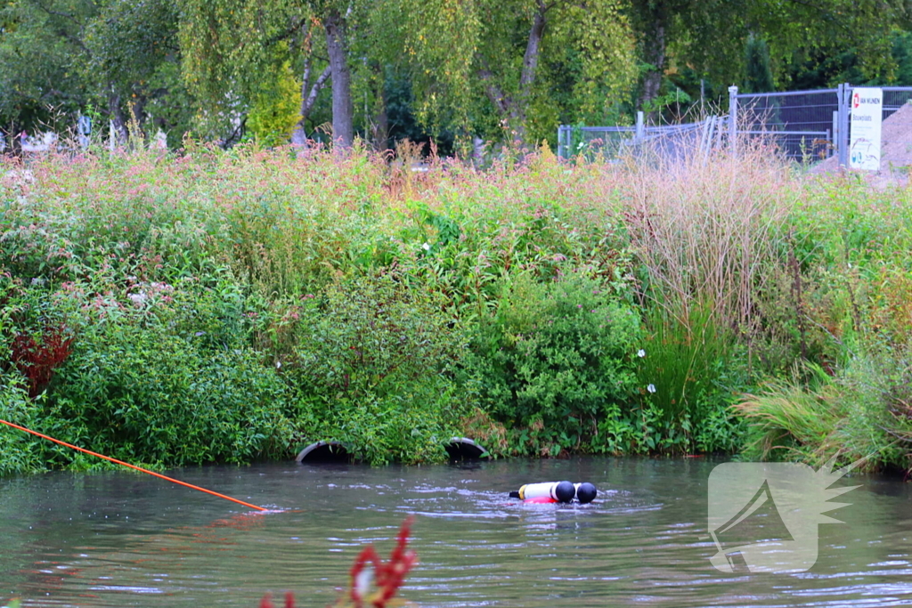 Zoekactie in water na aantreffen kinderfiets